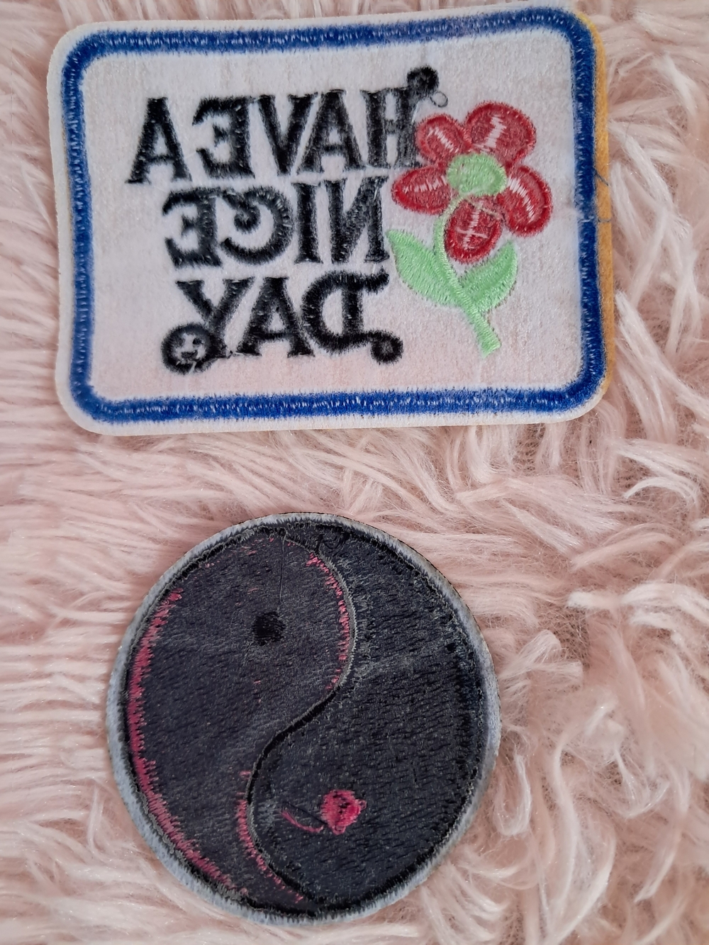 'Have A Nice Day' Patch & Black-Pink Yin Yang Patch Set! - Picture 5 of 6